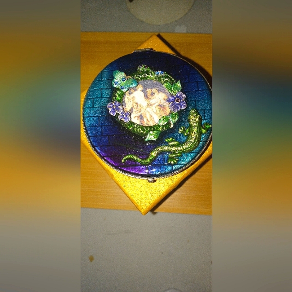 TRINKET PHOTO BOX